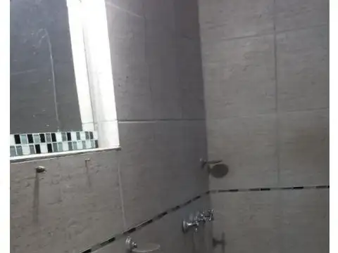 PH en contrafrente- Amplio living comedor y cocina