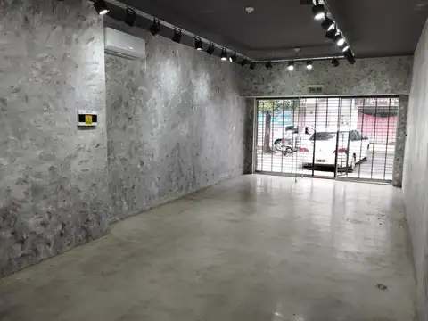 LOCAL COMERCIAL A METROS DE LA PEATONAL