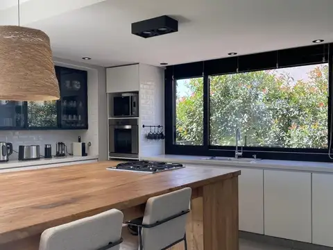 Casa 3 ambientes con 3 baños