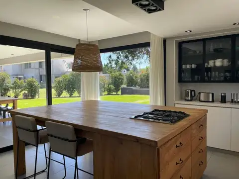 Casa en Venta en Chivilcoy, USD 420.000