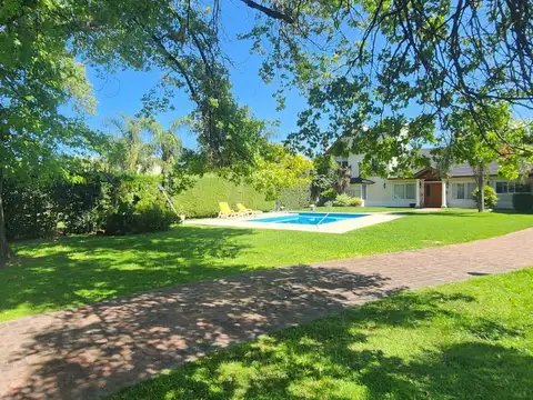 Casa en Venta en Gregorio De Laferrere, USD 620.000