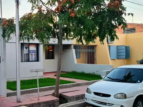 VENTA CASA CÉNTRICA, APTA CREDITO, SAN RAFAEL-MZA