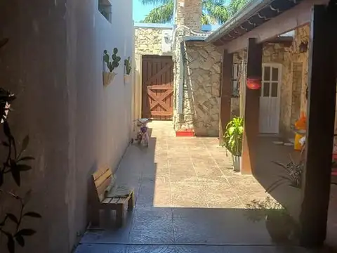 Bernardino Rivadavia 100