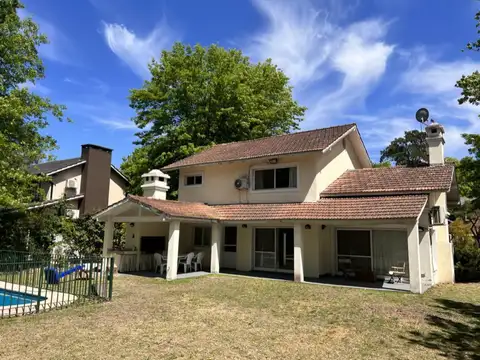Casa en Venta en Countries y Barrios Cerrados en Esteban Echeverria, USD 230.000