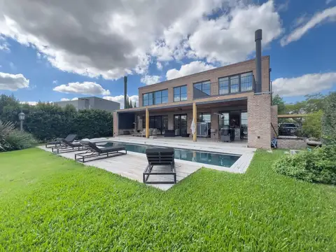 Alquiler Casa c/laguna 6 AMB - Barrio El Canton 