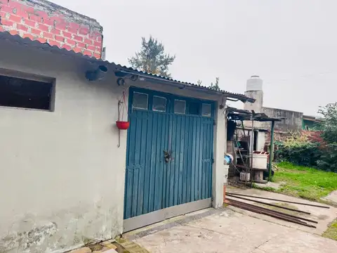 VENTA CASA 4 AMB QUINCHO LOTE HUDSON A REFACCIONAR