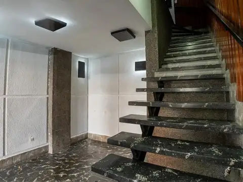 Depto Tipo Casa 5 ambientes con 2 baños