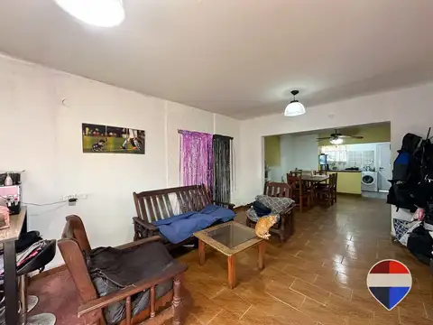 CASA 4 AMBIENTES VENTA LUIS GUILLON CON LOCAL