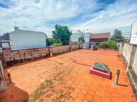 VENTA CASA 4 AMBIENTES LOMAS DEL MIRADOR