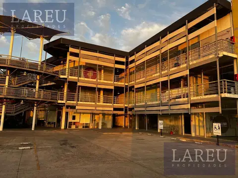 Local en venta con renta de 130m2 - Complejo Verdi 57, Pilar
