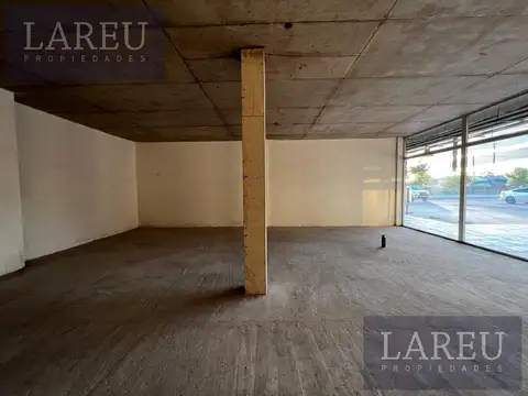 Local en venta con renta de 130m2 - Complejo Verdi 57, Pilar