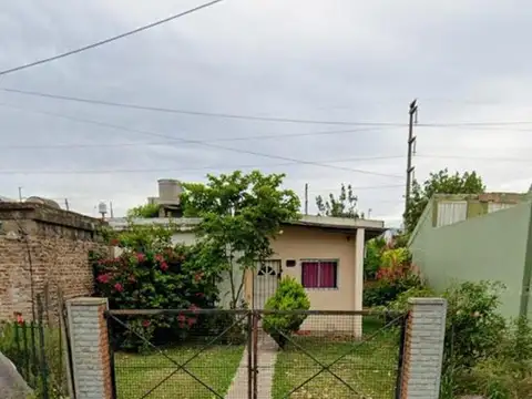Terreno c/casa a refaccionar lote 10x30 Ituzaingó norte