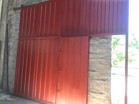 Amplio Galpón