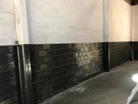 Galpon en Venta en Campana, USD 160.000