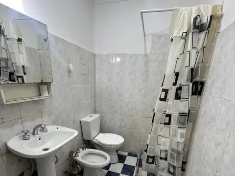 Depto Tipo Casa en Alquiler con 1 cocheras