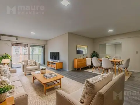 Semipiso de 3 dormitorios con dependencia y cochera fija en venta en Barrio Norte