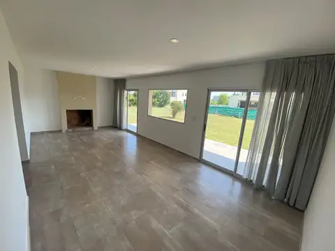 Casa en Alquiler en Puertos, USD 1.700