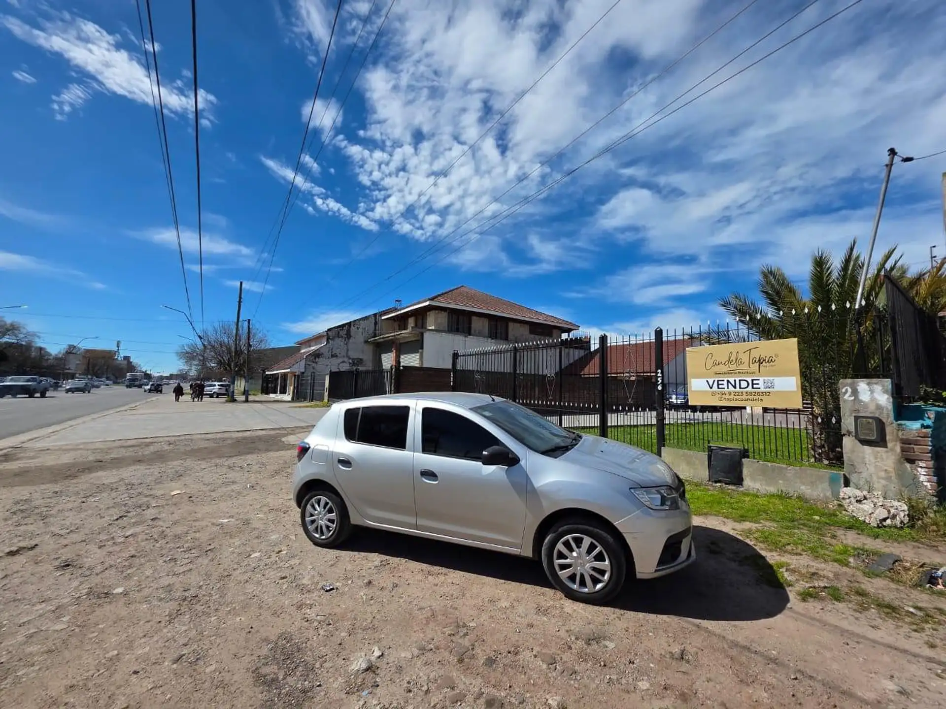 Venta Casa sobre Av. Polonia, Lote 504 m²