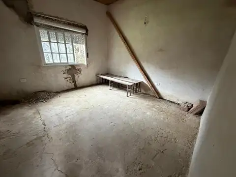 Casa 2 ambientes con 1 baño