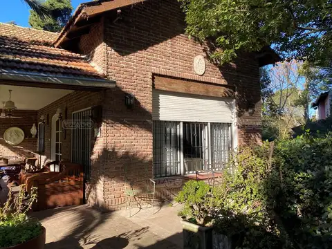 Casa 6 ambientes con 3 baños