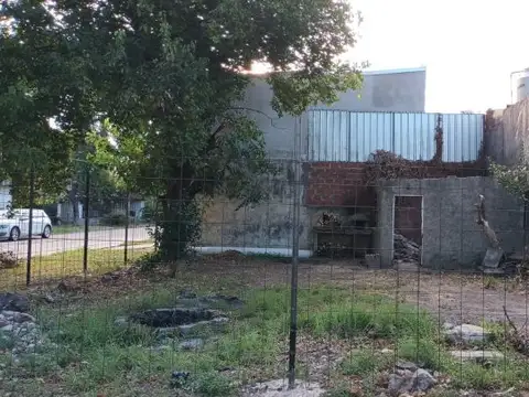 Terreno en Venta 15  mts Fondo