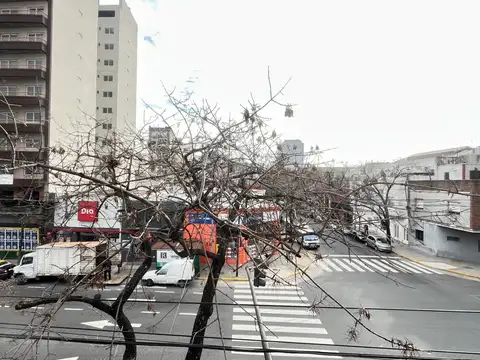 Av Independencia 3300, Piso 2