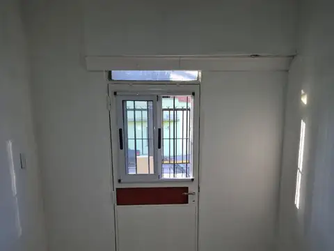 Depto Tipo Casa en Alquiler en Villa Lugano, $ 900.000