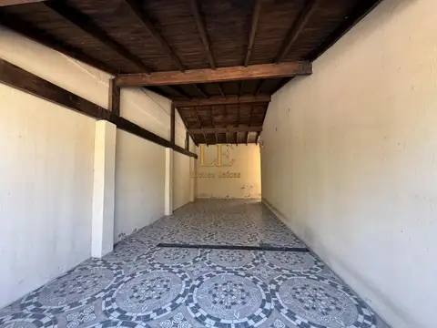 Casa 3 ambientes con 2 baños
