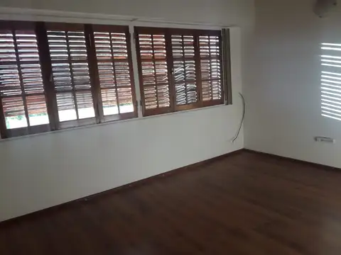 TARIFEÑO INMOBILIARIA ALQUILA CASA 3 D. ZONA MARIA AUXILIADORA
