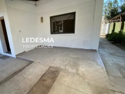 Casa en Alquiler en Castelar, $ 950.000
