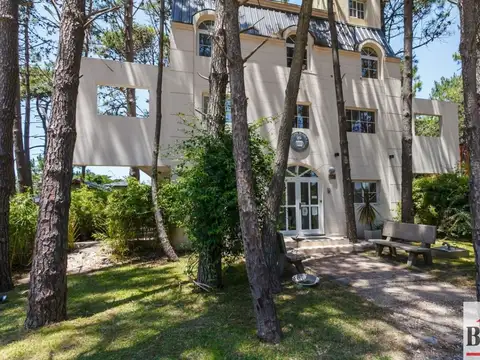 Apart Hotel en venta ubicado en Mar de las Pampas