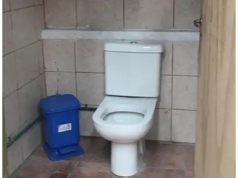 GALPÓN / DEPOSITO DE 660 M2 terreno propio La Boca