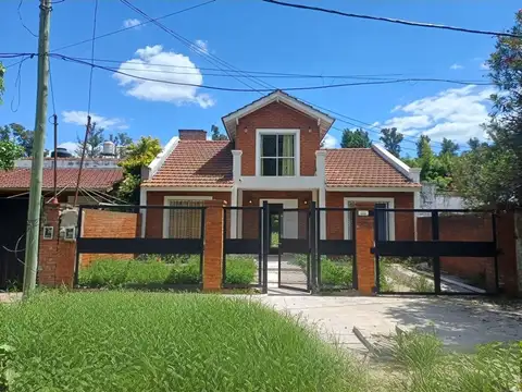 VENTA CASA MODERNA A ESTRENAR 4 AMBIENTES PERMUTA
