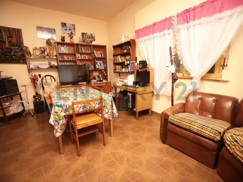 Casa 3 ambientes con 2 baños