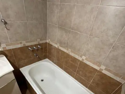 Departamento en Alquiler en Moron, $ 450.000