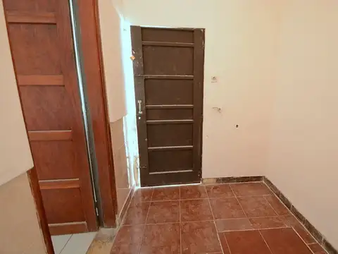 VENTA CASA 1 DORMITORIO PATIO LA TEJA CON RENTA.