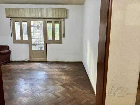 Casa a metros de Bv Oroño 3 dormitorios y terraza