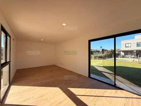 Casa  en Venta en Santa Emilia, Pilar del Este, Pilar