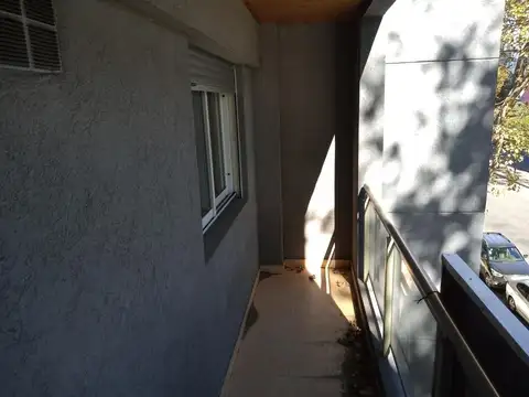 2 AMBIENTES AL CONTRAFRENTE EN MONTES DE OCA AL 1500