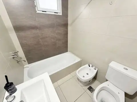 Departamento de 2 Ambientes en Venta en San Justo con Terraza y Apto Credito.