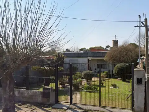 VENTA  DE CASA  3 AMBIENTES MERLO
