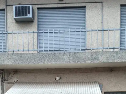 Local en Alquiler en Tiro Suizo, $ 400.000