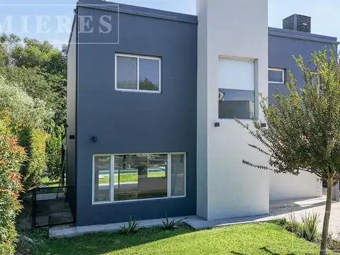Casa en venta en Los Robles, La Cañada de Pilar, Dolores 1499, Pilar