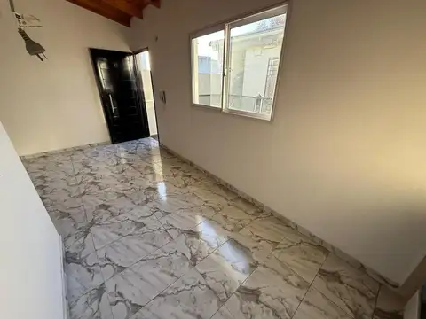 Santa Rosalía 2528 , Piso 1