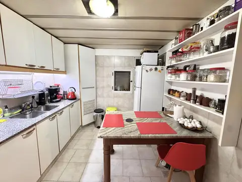 ALQUILER OFICINA EN SEMIPISO PALERMO-  estilo Francés 5 ambientes en ochava