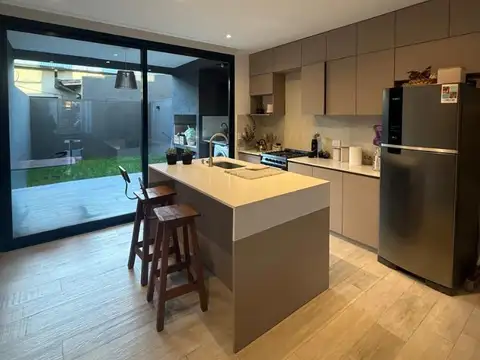 Depto Tipo Casa en Venta en Ituzaingo, USD 150.000