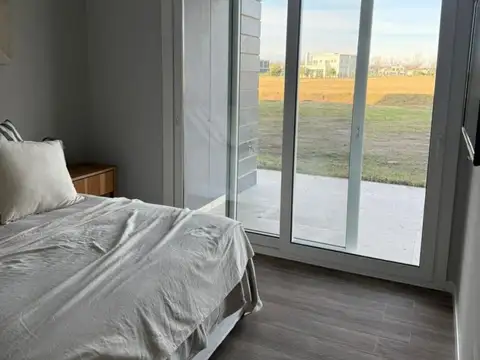 Departamento en Alquiler con 1 cocheras