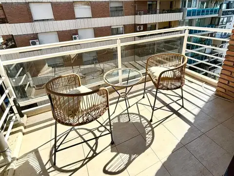 Dpto amoblado temporario - zona rio - 1 dorm con balcon - calidad - psicina y quincho