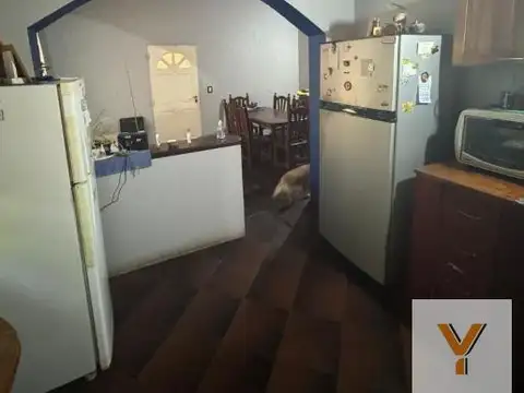 Casa 5 ambientes con 2 baños