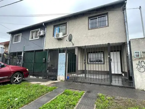 Departamento 4 Amb con Cochera y Altillo 